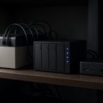 ИБП, NAS и мини-ПК на полке: контур, который должен погаснуть в правильном порядке